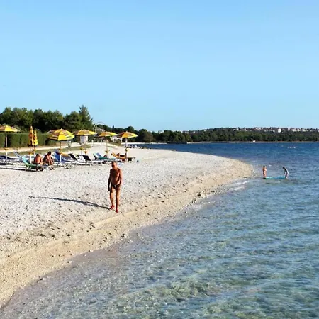 In Valbandon Near & Pool