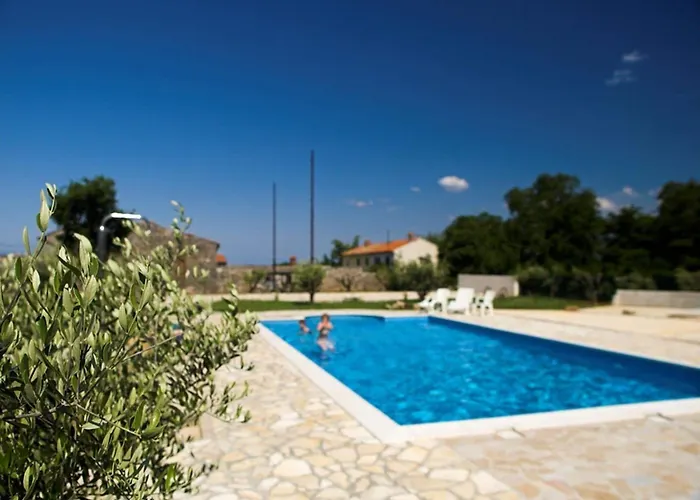 דירה In Valbandon Near & Pool פאז'אנה