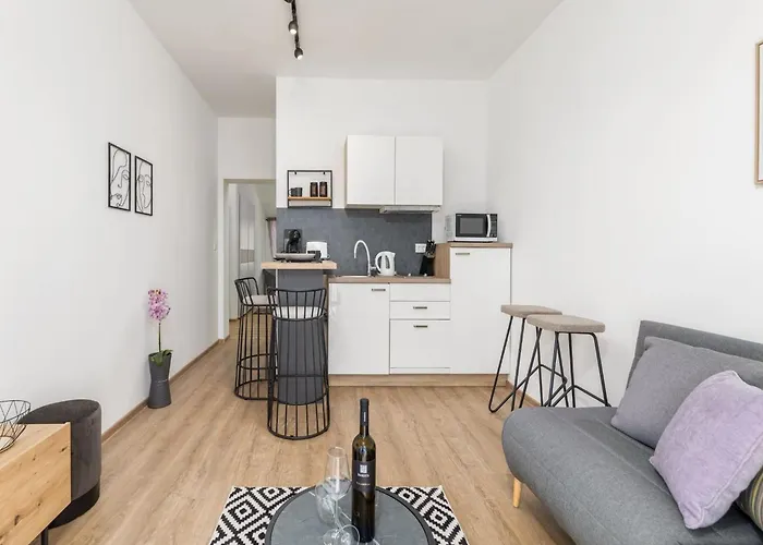 דירה In Valbandon Near & Pool